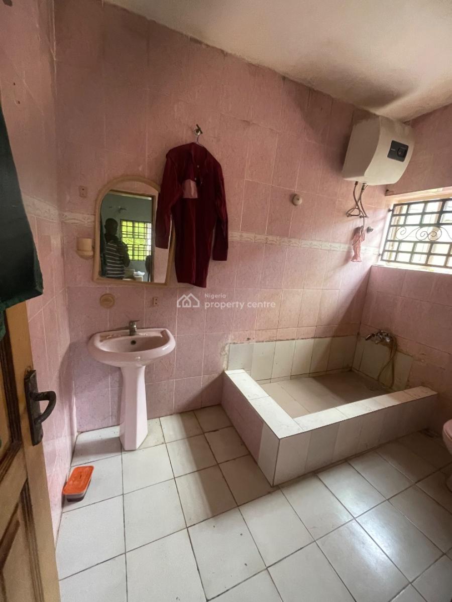 Direct Listing Upstairs 3 Bed Close to Gate Nice Balcony, Badore, Badore, Ajah, Lagos, House for Rent