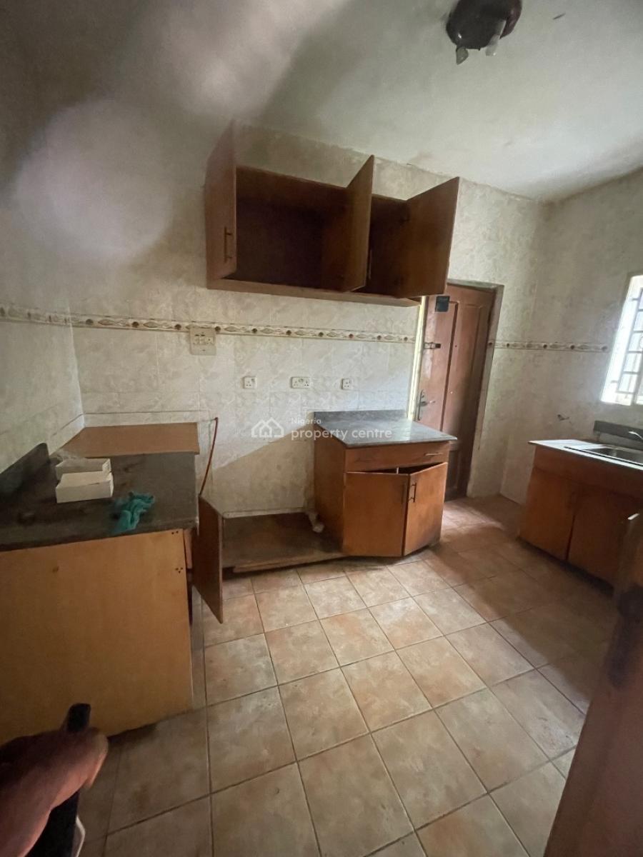 Direct Listing Upstairs 3 Bed Close to Gate Nice Balcony, Badore, Badore, Ajah, Lagos, House for Rent