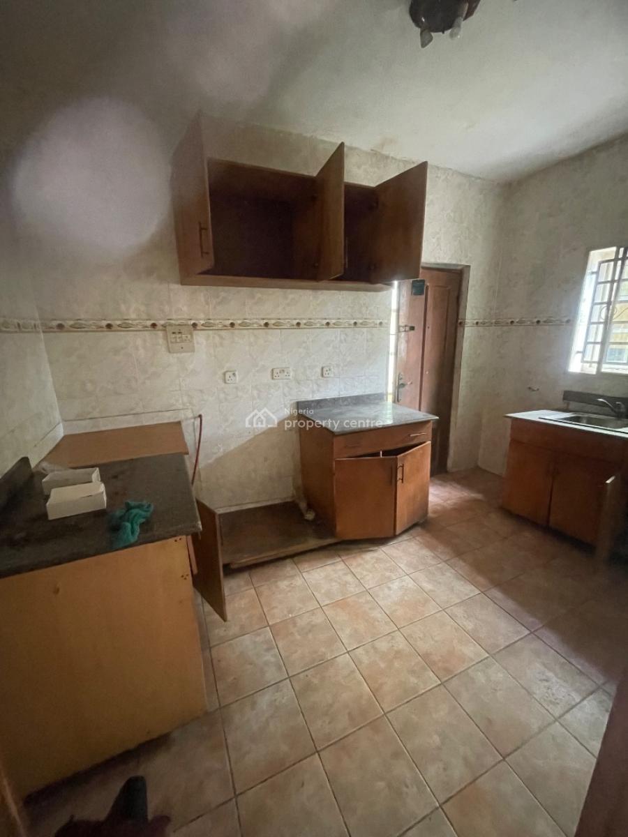 Direct Listing Upstairs 3 Bed Close to Gate Nice Balcony, Badore, Badore, Ajah, Lagos, House for Rent