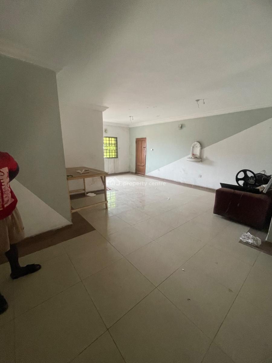 Direct Listing Upstairs 3 Bed Close to Gate Nice Balcony, Badore, Badore, Ajah, Lagos, House for Rent