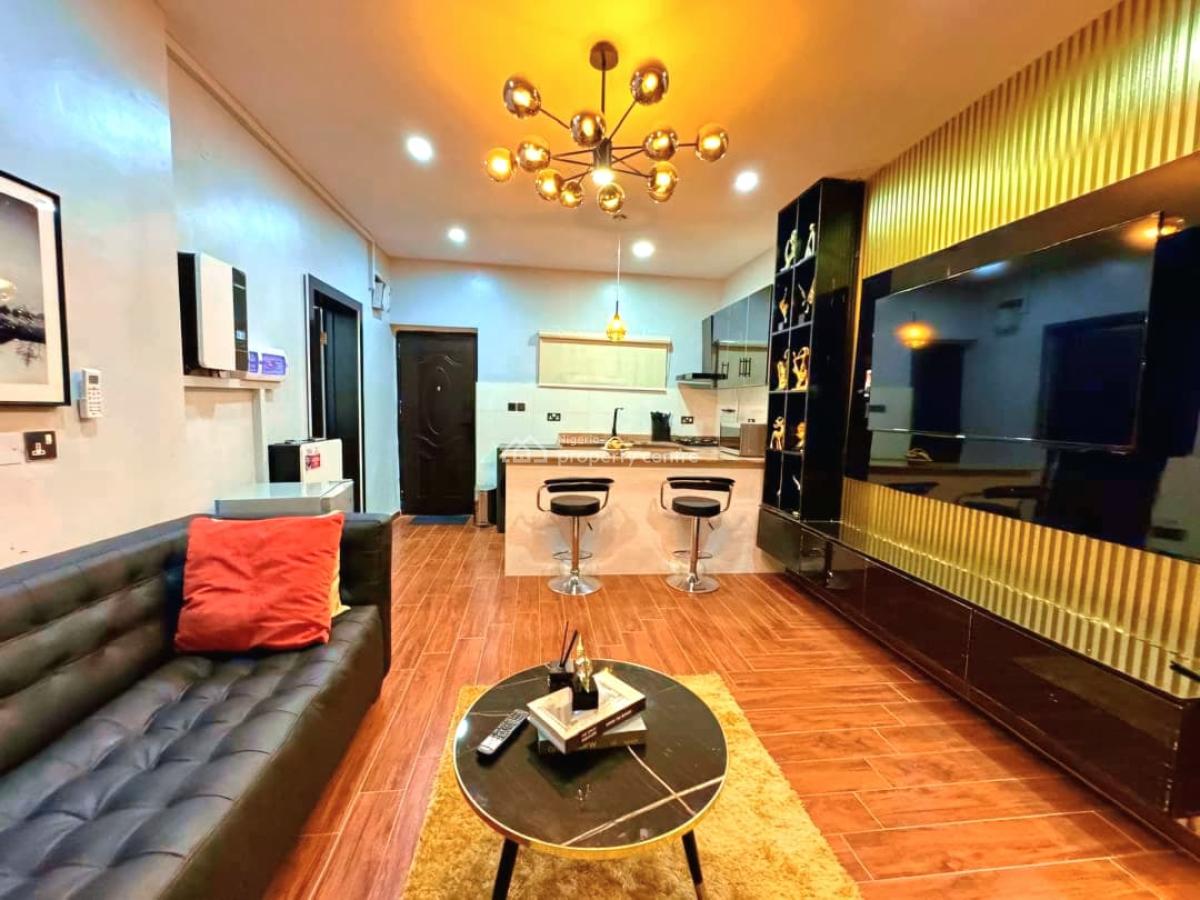 1 Bedroom Apartment with Housekeeping and Laundry Facilities, 2 Car Park Space,cctv Cameras and 2 Available Staff, Ikate, Lekki, Lagos, Flat / Apartment Short Let
