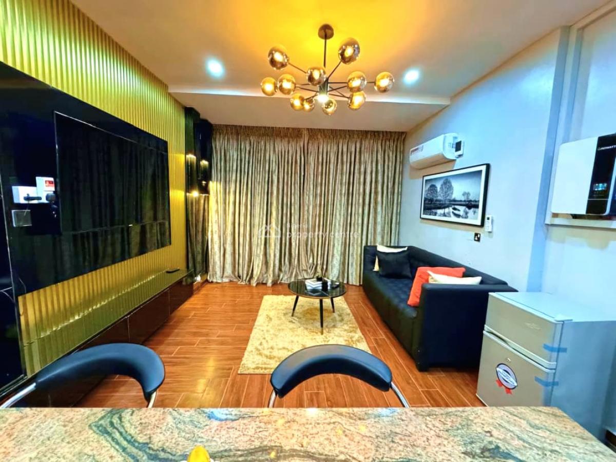 1 Bedroom Apartment with Housekeeping and Laundry Facilities, 2 Car Park Space,cctv Cameras and 2 Available Staff, Ikate, Lekki, Lagos, Flat / Apartment Short Let