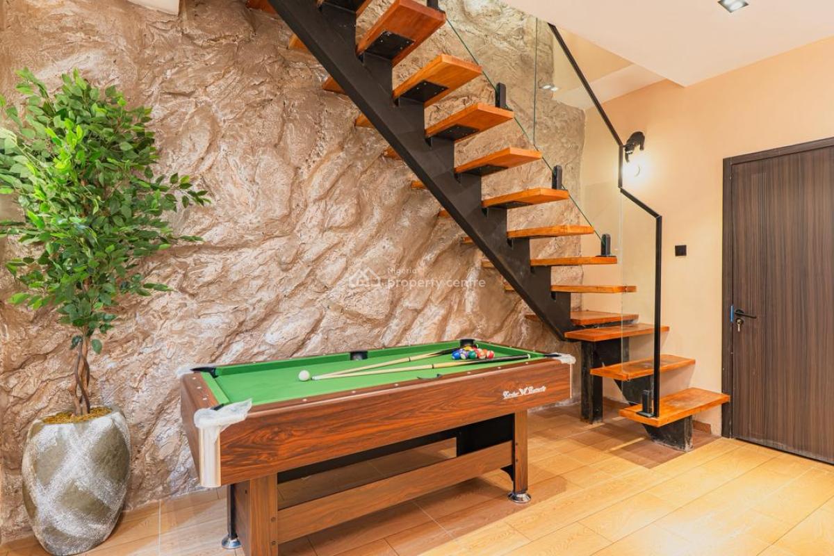 Luxury 2 Bedroom Apartment with Housekeeping and Snooker Board, Balcony,ps5,bath Tub, Pool, Lekki Phase 1, Lekki, Lagos, Flat / Apartment Short Let