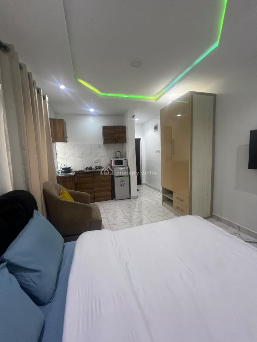 Furnished Cross Ventilated Studio Apartment, 8. Lawal Street , Jibowu, Jibowu, Yaba, Lagos, Self Contain (single Rooms) for Rent