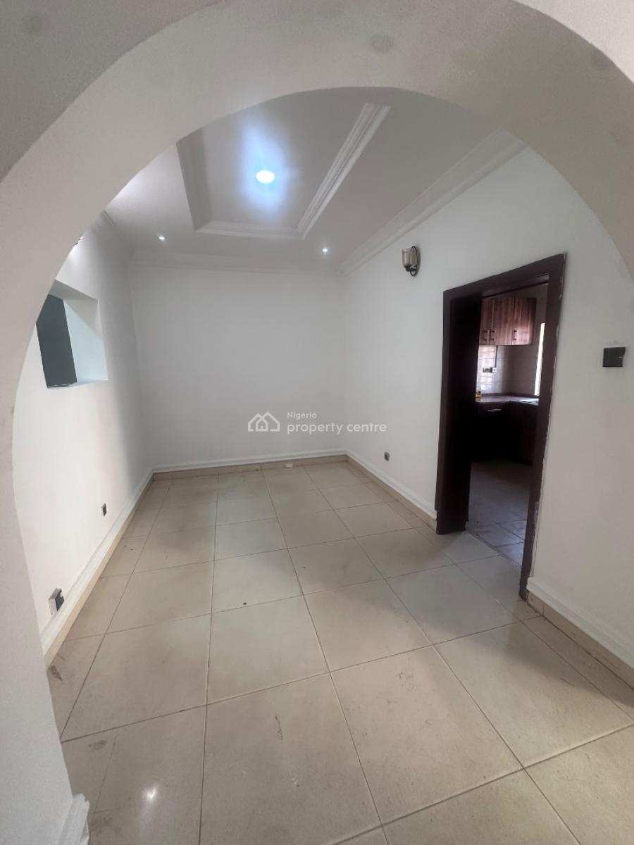 Massive 3 Bedroom Flat, No2 Oceanbreeze Estate, Commercial Purposes, Ologolo, Lekki, Lagos, Flat / Apartment for Rent