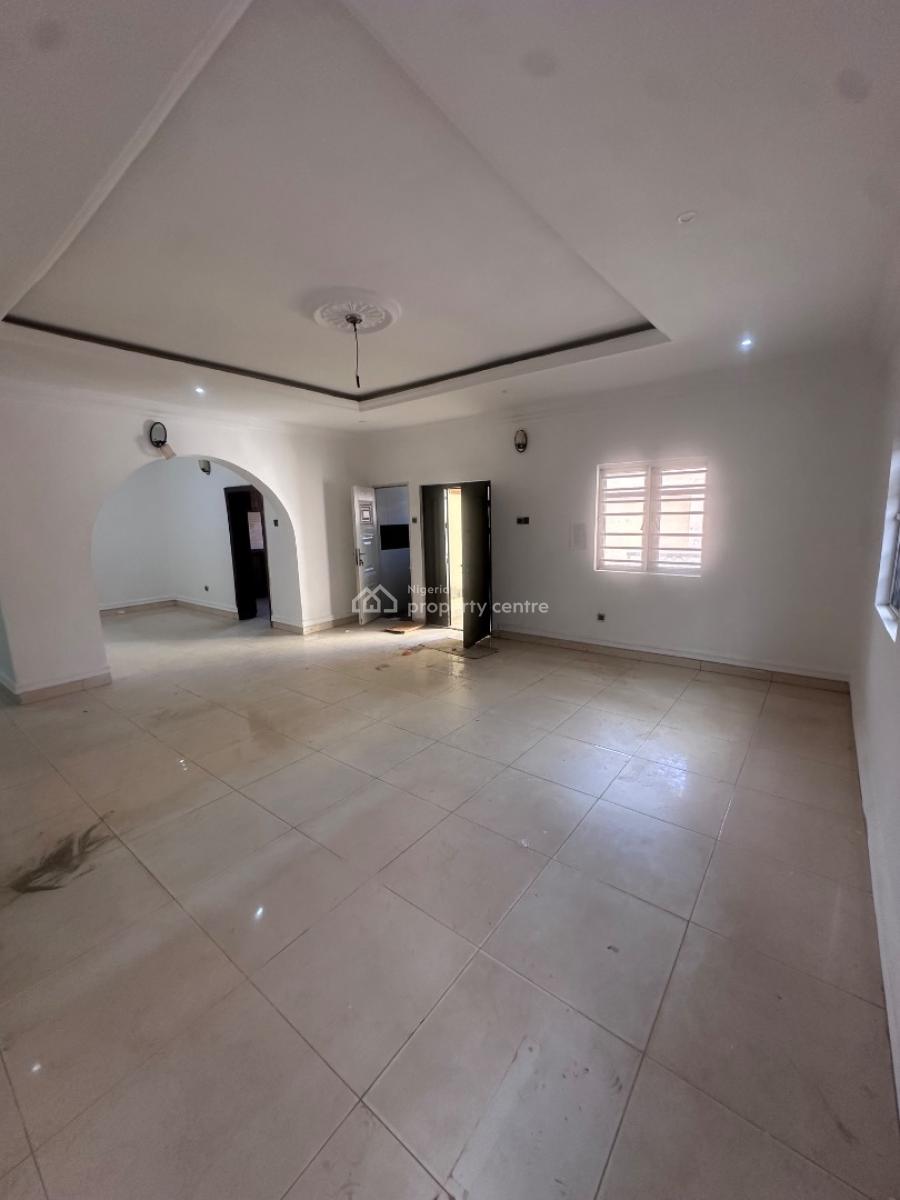 Massive 3 Bedroom Flat, No2 Oceanbreeze Estate, Commercial Purposes, Ologolo, Lekki, Lagos, Flat / Apartment for Rent