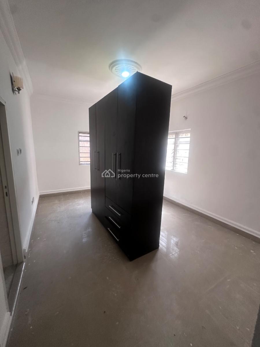 Massive 3 Bedroom Flat, No2 Oceanbreeze Estate, Commercial Purposes, Ologolo, Lekki, Lagos, Flat / Apartment for Rent