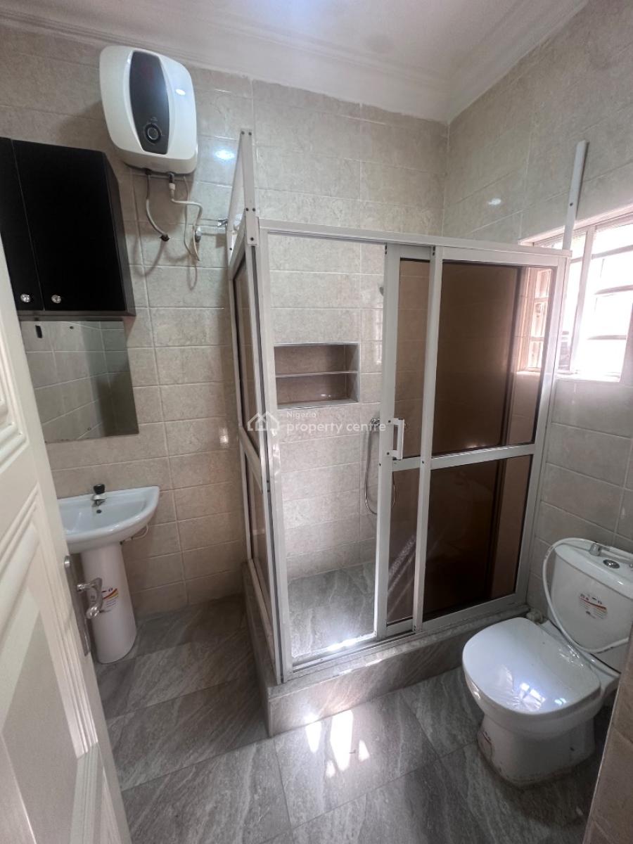 Massive 3 Bedroom Flat, No2 Oceanbreeze Estate, Commercial Purposes, Ologolo, Lekki, Lagos, Flat / Apartment for Rent