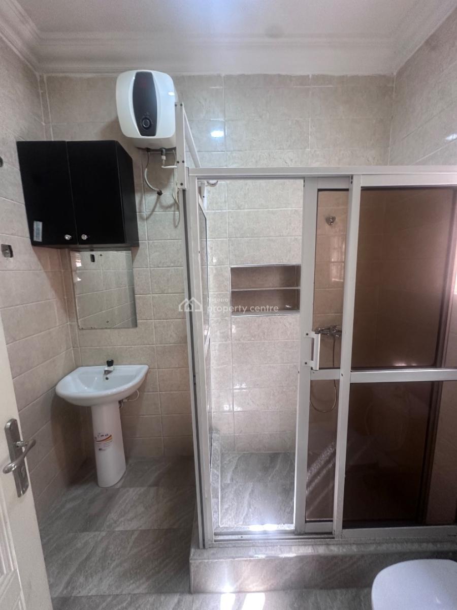 Massive 3 Bedroom Flat, No2 Oceanbreeze Estate, Commercial Purposes, Ologolo, Lekki, Lagos, Flat / Apartment for Rent