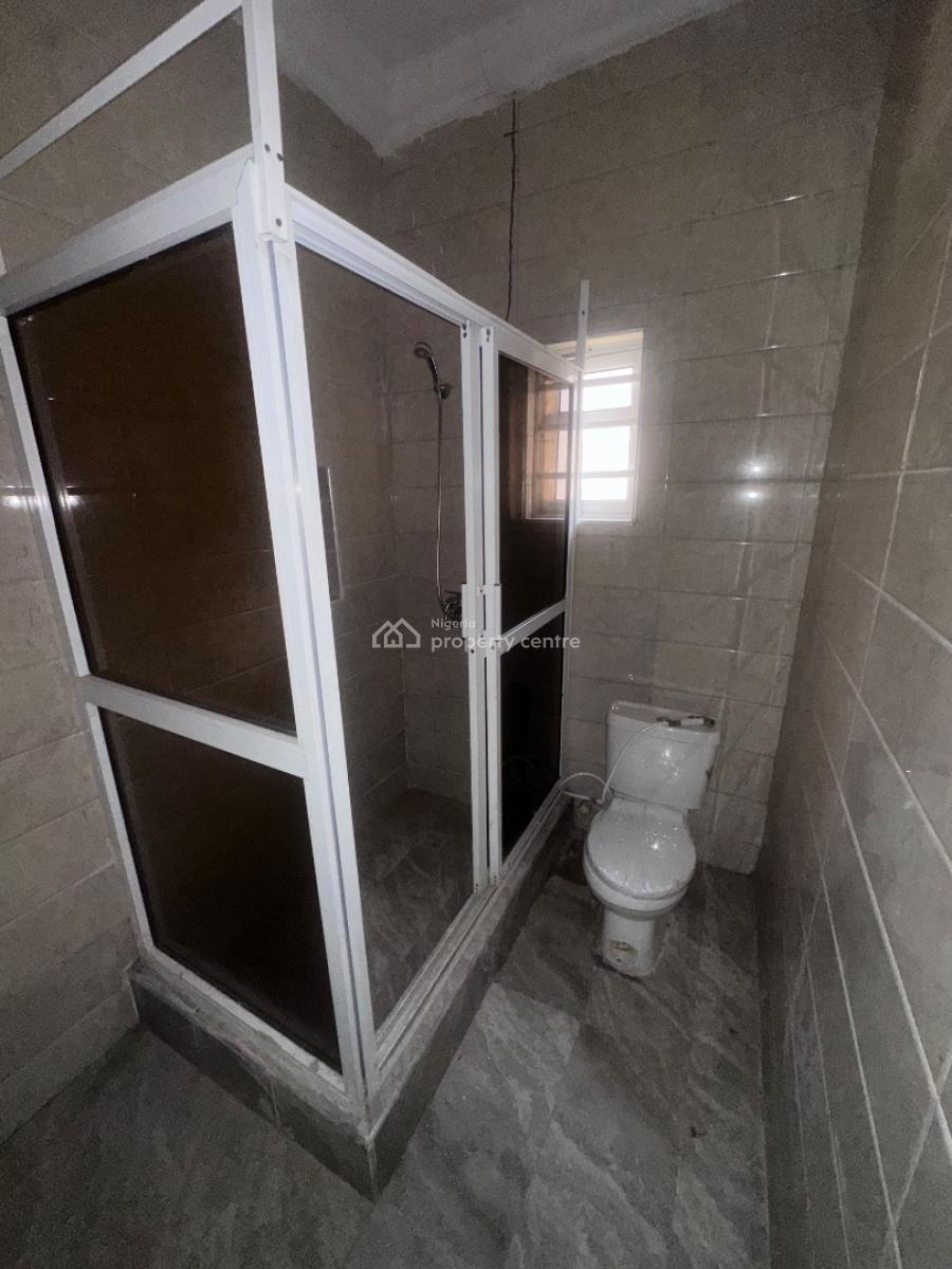 Massive 3 Bedroom Flat, No2 Oceanbreeze Estate, Commercial Purposes, Ologolo, Lekki, Lagos, Flat / Apartment for Rent