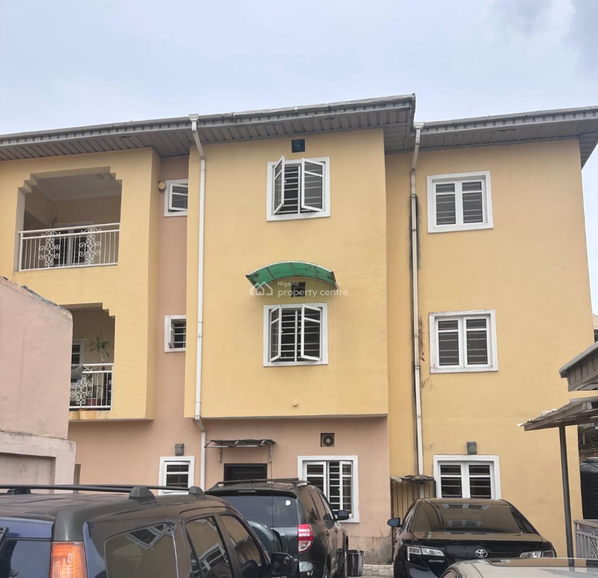 Massive 3 Bedroom Flat, No2 Oceanbreeze Estate, Commercial Purposes, Ologolo, Lekki, Lagos, Flat / Apartment for Rent