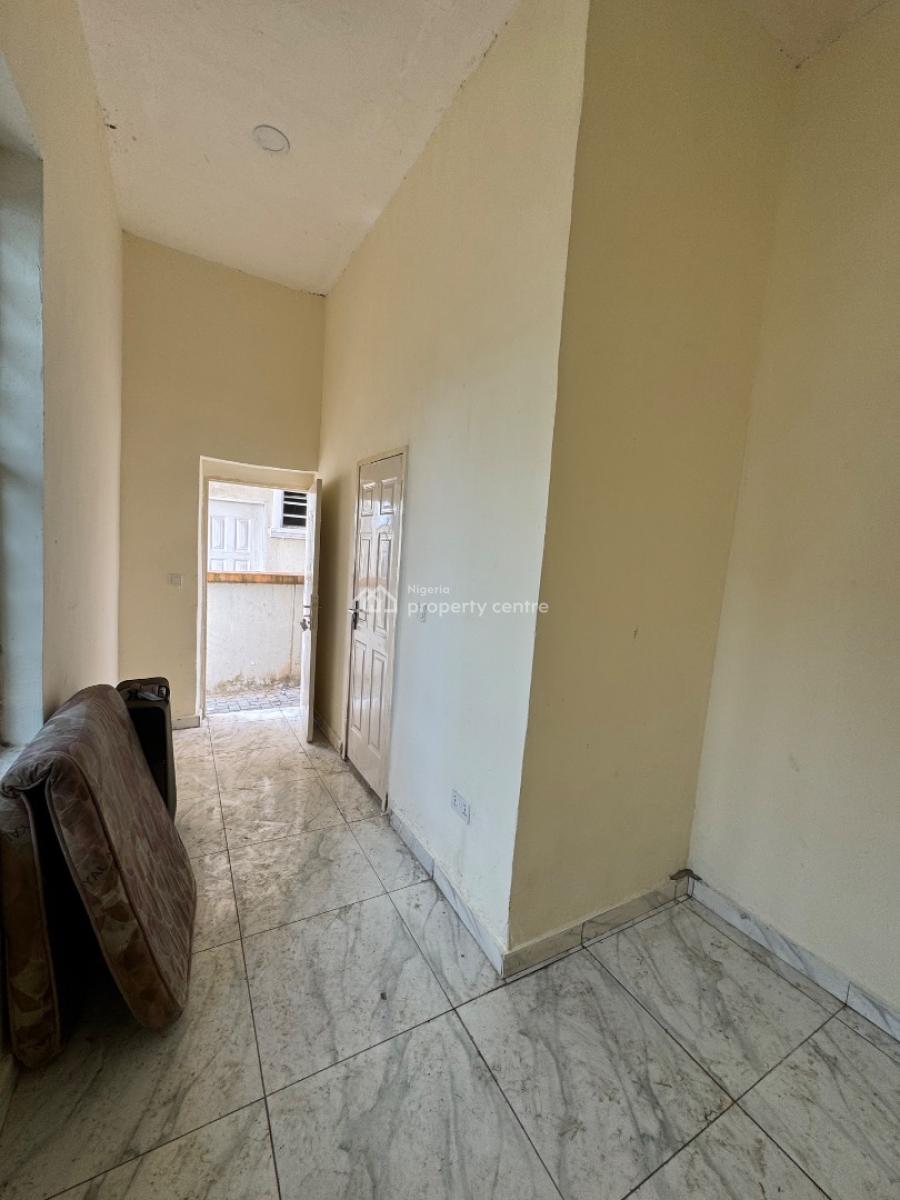 Self Contain Bq, Before Dominos, Agungi, Lekki, Lagos, Self Contain (single Rooms) for Rent