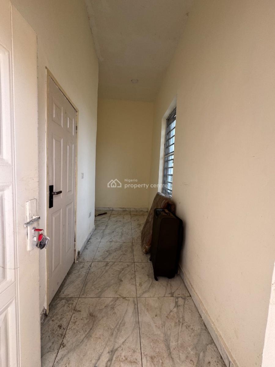Self Contain Bq, Before Dominos, Agungi, Lekki, Lagos, Self Contain (single Rooms) for Rent