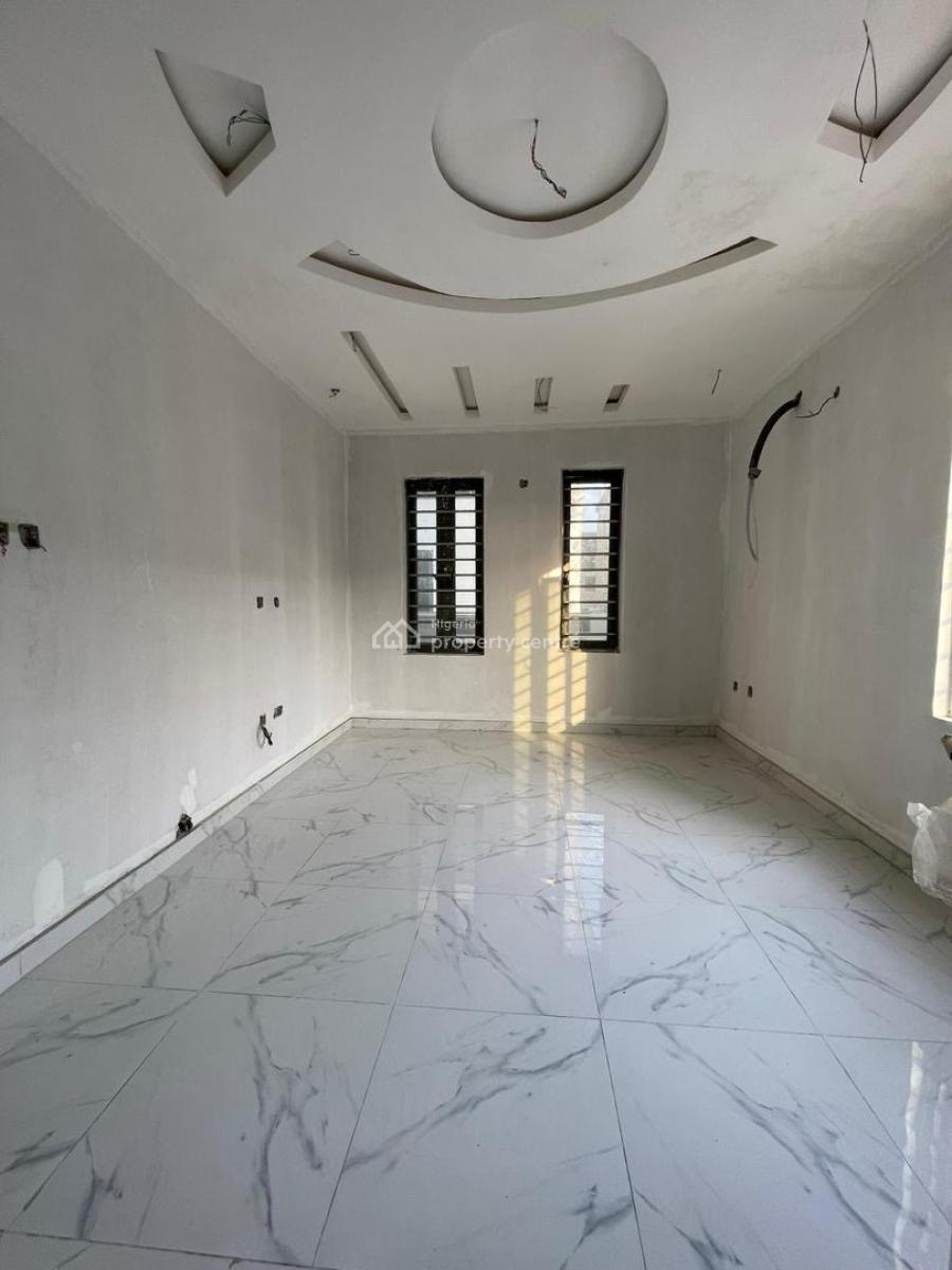 Beautiful 2 Bedroom Apartment with Elevator Suitable for Investment, Lekki Phase 1 Lagos, Lekki Phase 1, Lekki, Lagos, Block of Flats for Sale