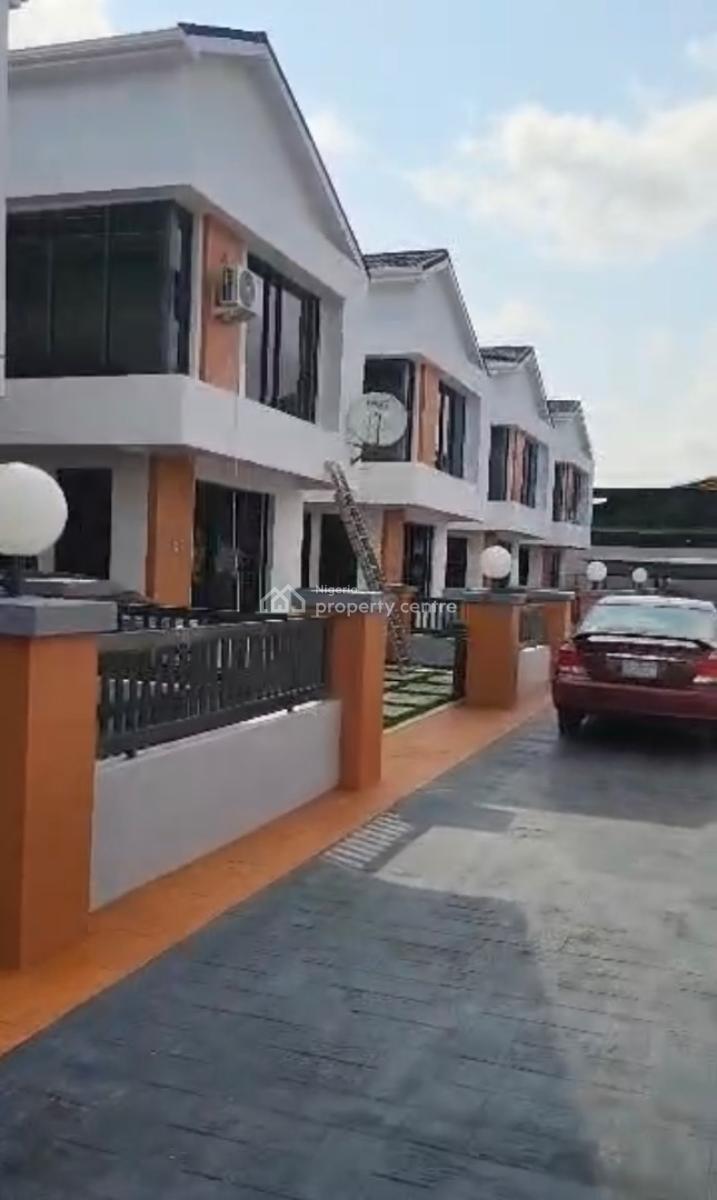 Tastefully Finished 3bedroom + Bq, Eric Moore, Surulere, Lagos, Detached Duplex for Sale