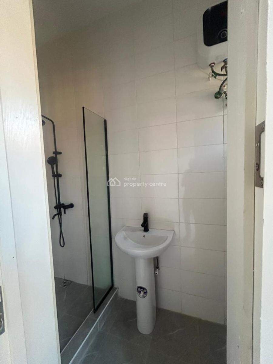 4-bedroom Duplex  - Spacious 4-bedroom All En-suite, Mobil Road,lekki, Ilaje, Ajah, Lagos, Terraced Duplex for Rent