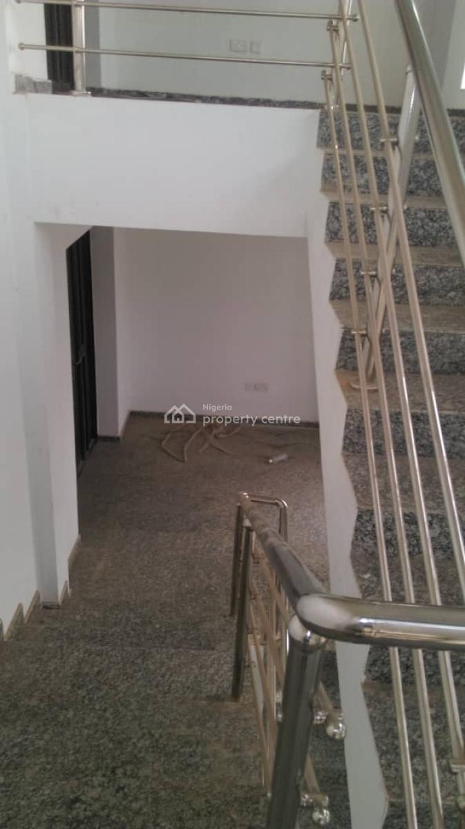 Standard and Spacious Office Space, Km 8 Sapele Road, Evbouriaria, Benin, Benin, Oredo, Edo, Office Space for Rent