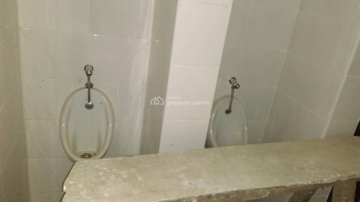 Standard and Spacious Office Space, Km 8 Sapele Road, Evbouriaria, Benin, Benin, Oredo, Edo, Office Space for Rent