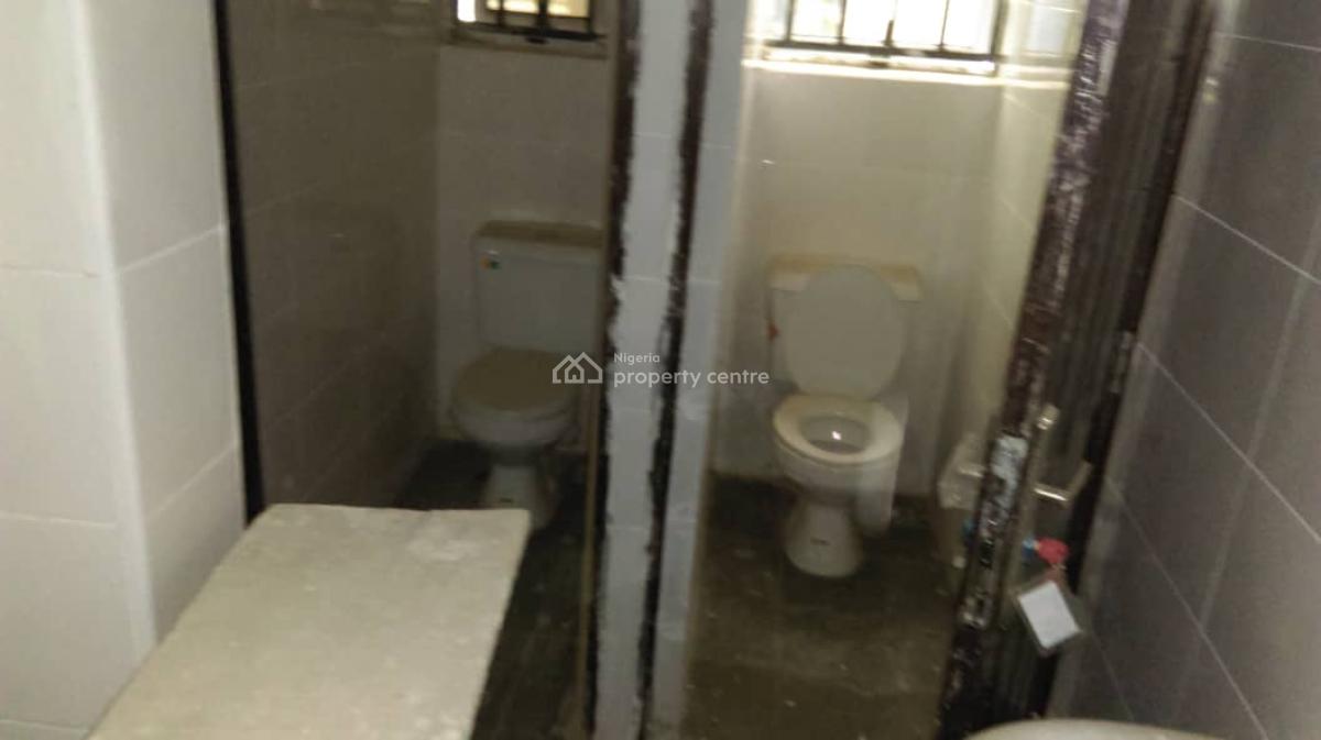 Standard and Spacious Office Space, Km 8 Sapele Road, Evbouriaria, Benin, Benin, Oredo, Edo, Office Space for Rent