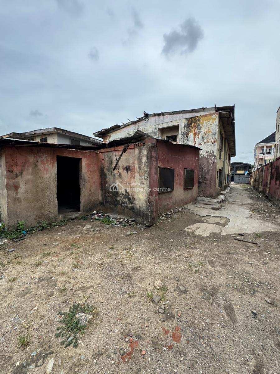 a Large Empty Space with a Storey Building, Off Adekunle Kuye Street, Surulere, Lagos, Block of Flats for Sale