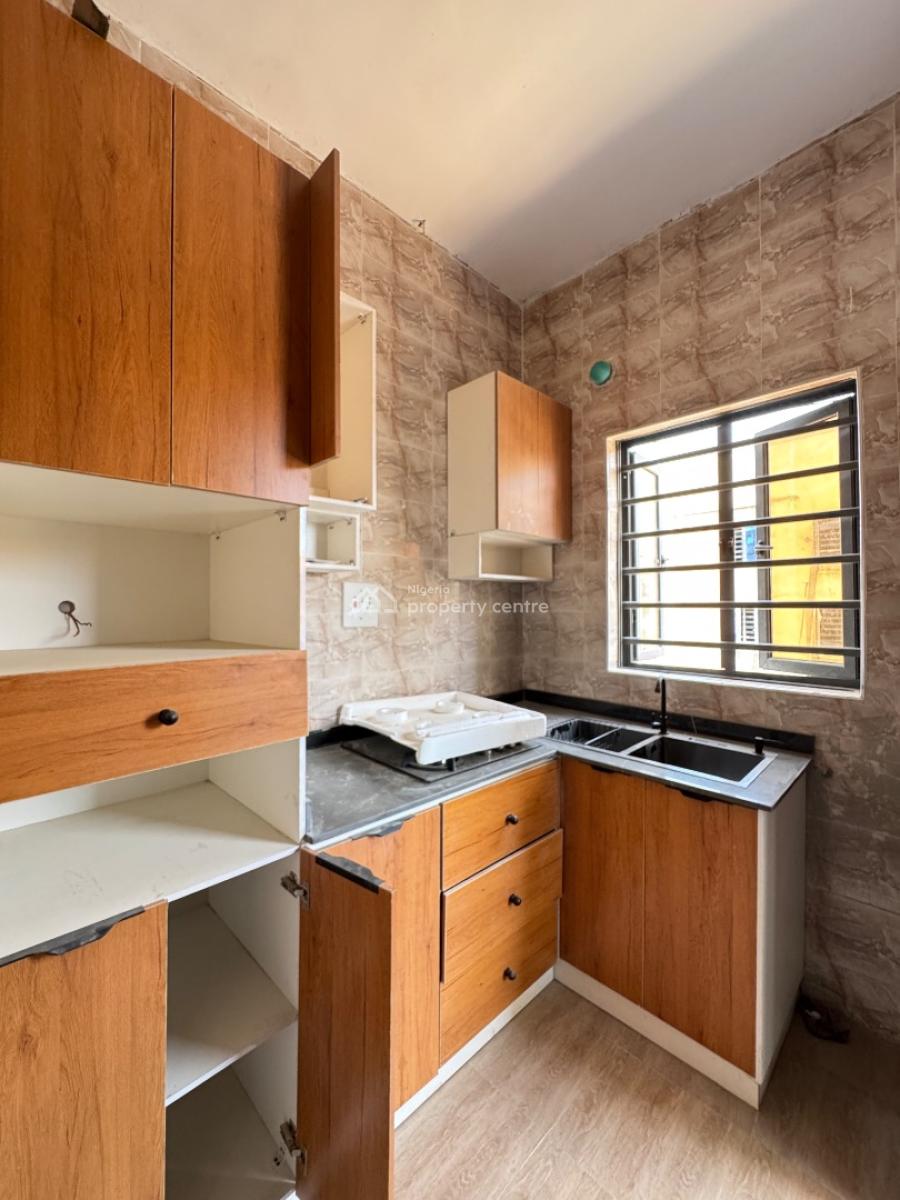 Luxurious 2 Bedroom Apartments in a Good Close Location, Gbagada, Gbagada, Lagos, Flat / Apartment for Sale