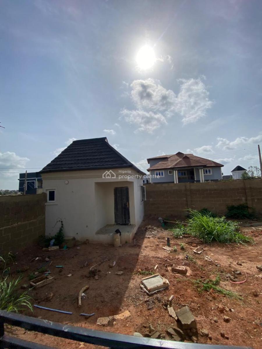 a Massive 4 Bedroom Duplex with Modern Facilities and a Security, Oke’badan Estate, Akala Way, Akobo, Ibadan, Oyo, House for Sale