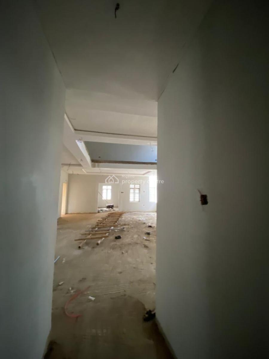 a Massive 4 Bedroom Duplex with Modern Facilities and a Security, Oke’badan Estate, Akala Way, Akobo, Ibadan, Oyo, House for Sale