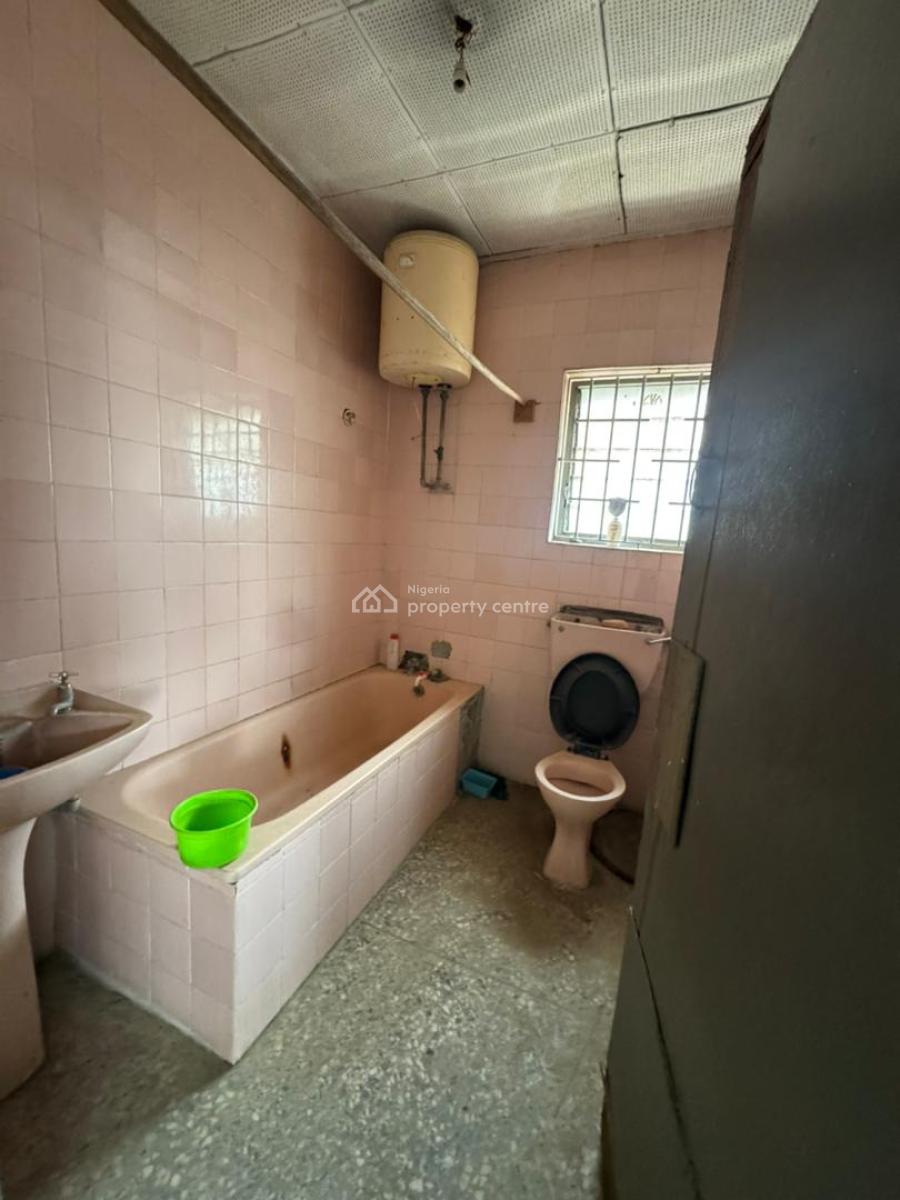 a Spacious 5 Bedroom Semi-detached Duplex + Room & Parlour Bq, Ikolaba Main Estate, Ibadan, Oyo, House for Sale