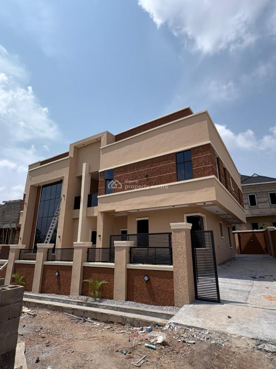 Exquisitely Finished, New & Spacious 4 Bedrooms Duplex with an Attache, Location:* Carlton Gate Estate, Beside Kolapo Ishola Gra, Ibadan, Ibadan, Oyo, House for Sale