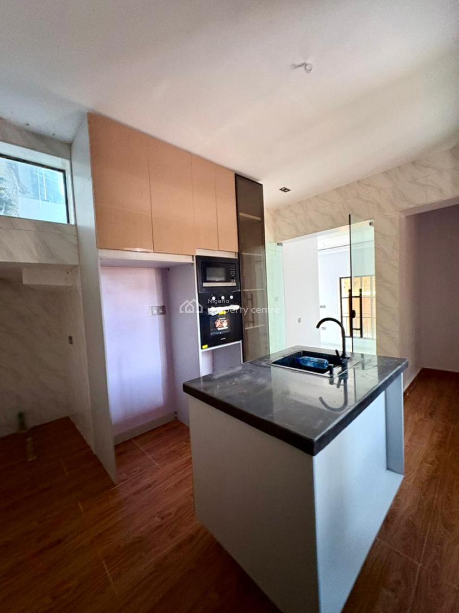 Exquisitely Finished, New & Spacious 4 Bedrooms Duplex with an Attache, Location:* Carlton Gate Estate, Beside Kolapo Ishola Gra, Ibadan, Ibadan, Oyo, House for Sale