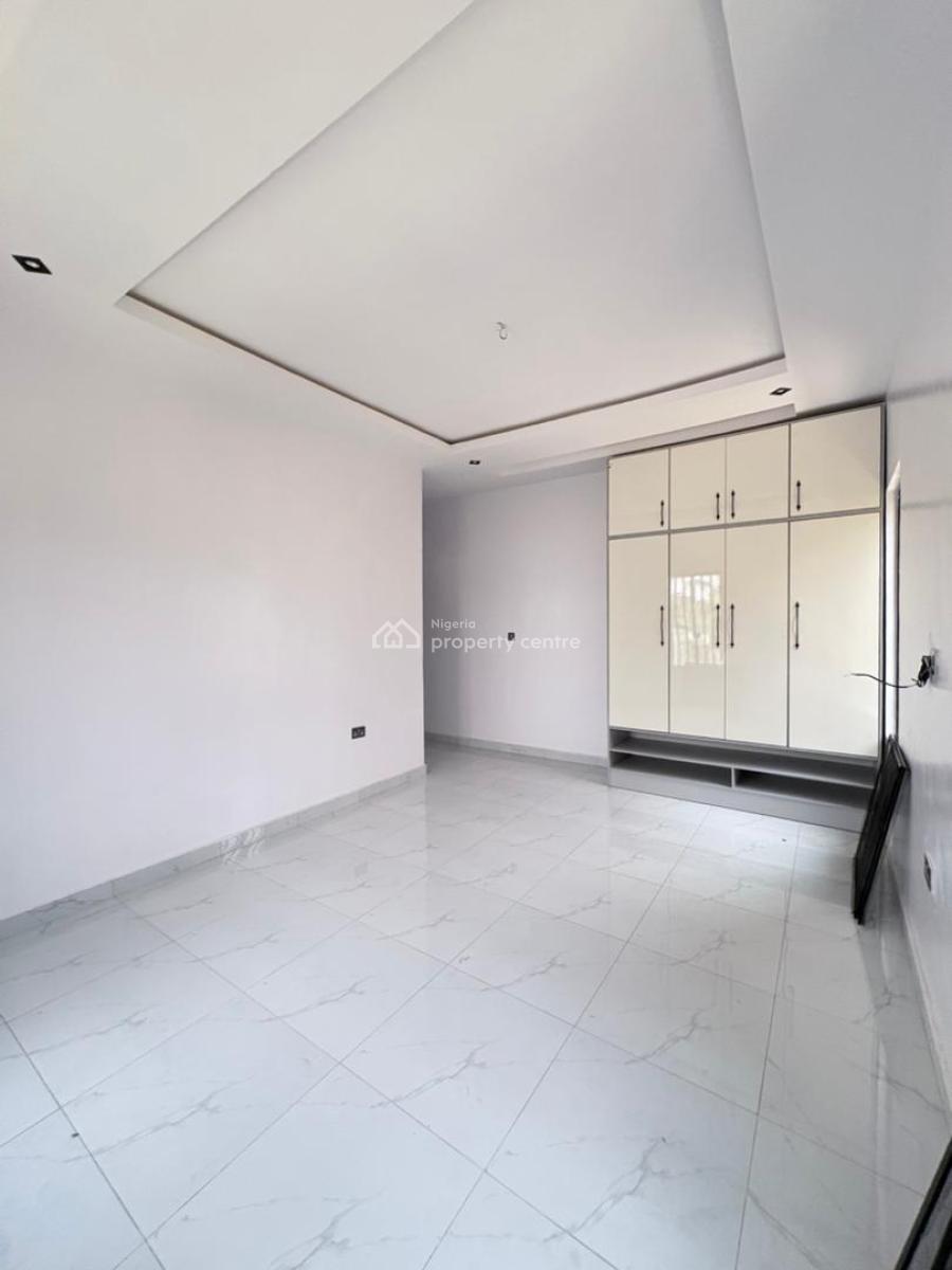 Exquisitely Finished, New & Spacious 4 Bedrooms Duplex with an Attache, Location:* Carlton Gate Estate, Beside Kolapo Ishola Gra, Ibadan, Ibadan, Oyo, House for Sale