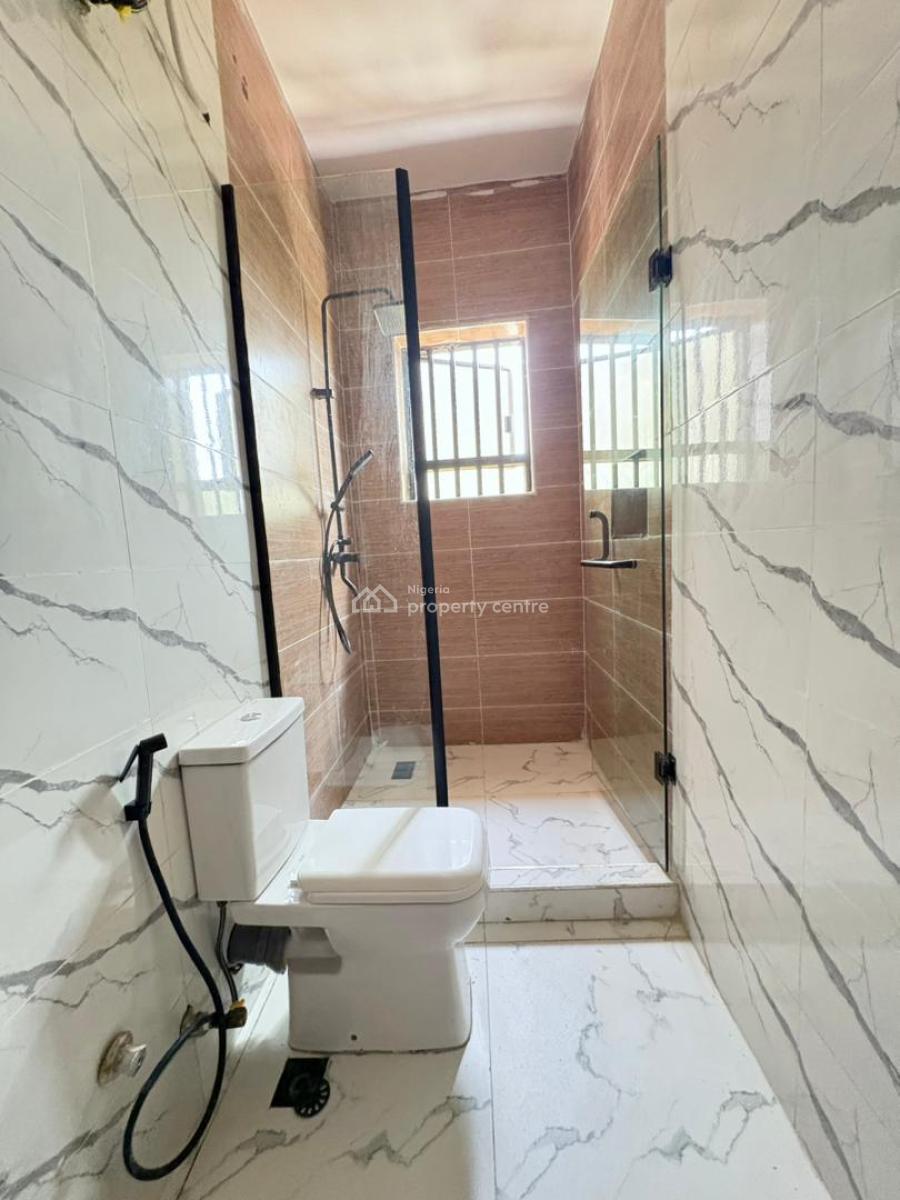 Exquisitely Finished, New & Spacious 4 Bedrooms Duplex with an Attache, Location:* Carlton Gate Estate, Beside Kolapo Ishola Gra, Ibadan, Ibadan, Oyo, House for Sale