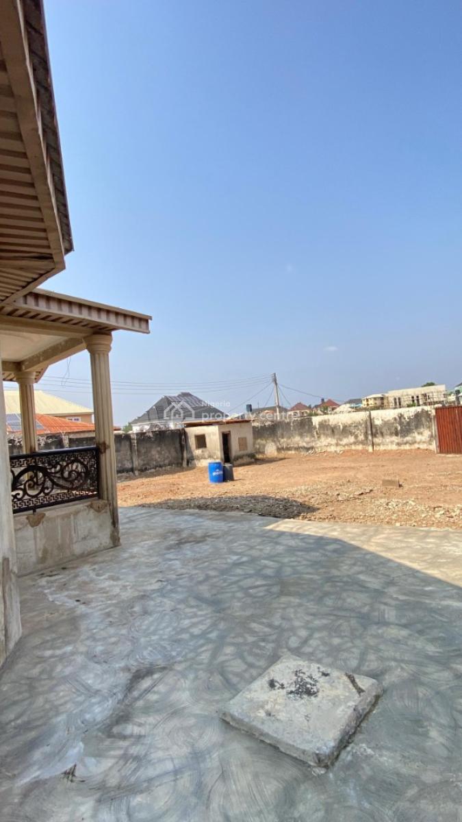 a  Four (4) Bedroom Bungalow with a Very Spacious Compound, Along  Temidire Area, Ologuneru, Ibadan, Oyo, House for Sale