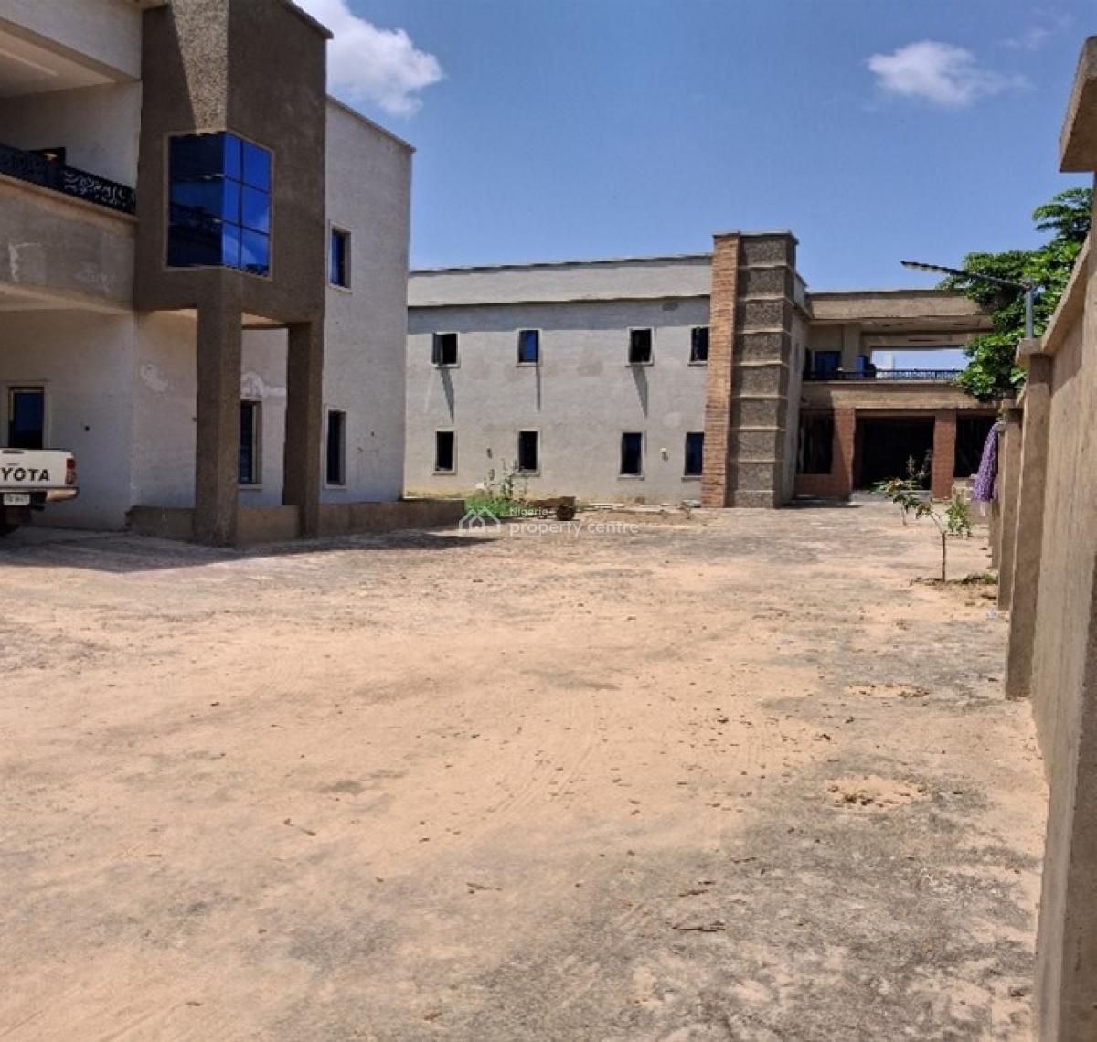 5 Bedrooms Detached Duplex with 2 Bedroom Boys Quarters, Lamido Road, Nassarawa, Kano, Detached Duplex for Rent