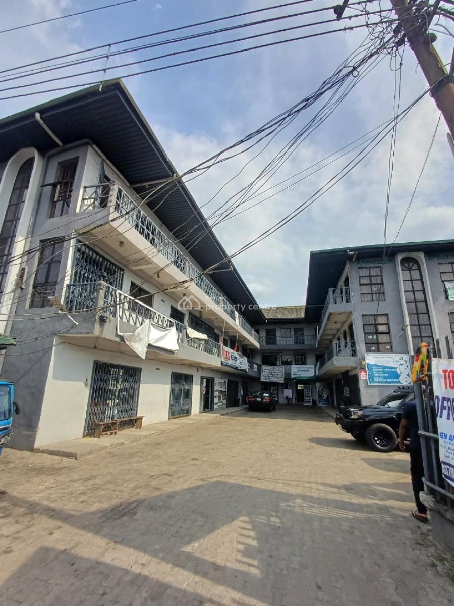 Plaza Comprising 18 Shops / Offices, Rumuokwurusi, Port Harcourt, Rivers, Plaza / Complex / Mall for Sale