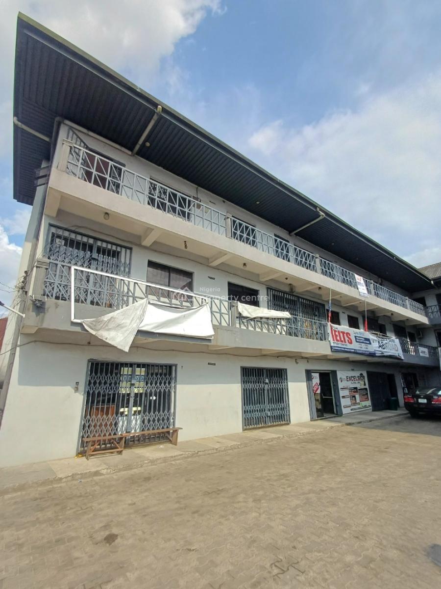 Plaza Comprising 18 Shops / Offices, Rumuokwurusi, Port Harcourt, Rivers, Plaza / Complex / Mall for Sale