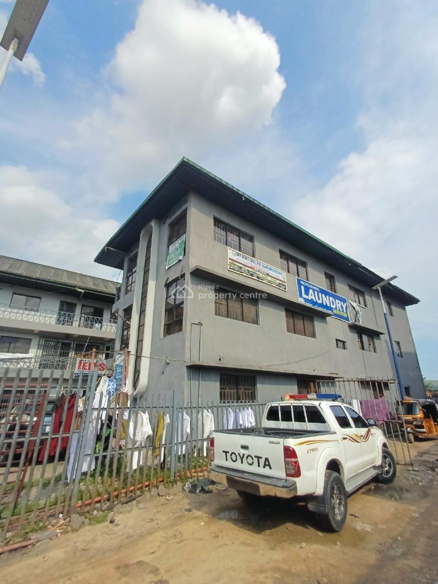Plaza Comprising 18 Shops / Offices, Rumuokwurusi, Port Harcourt, Rivers, Plaza / Complex / Mall for Sale