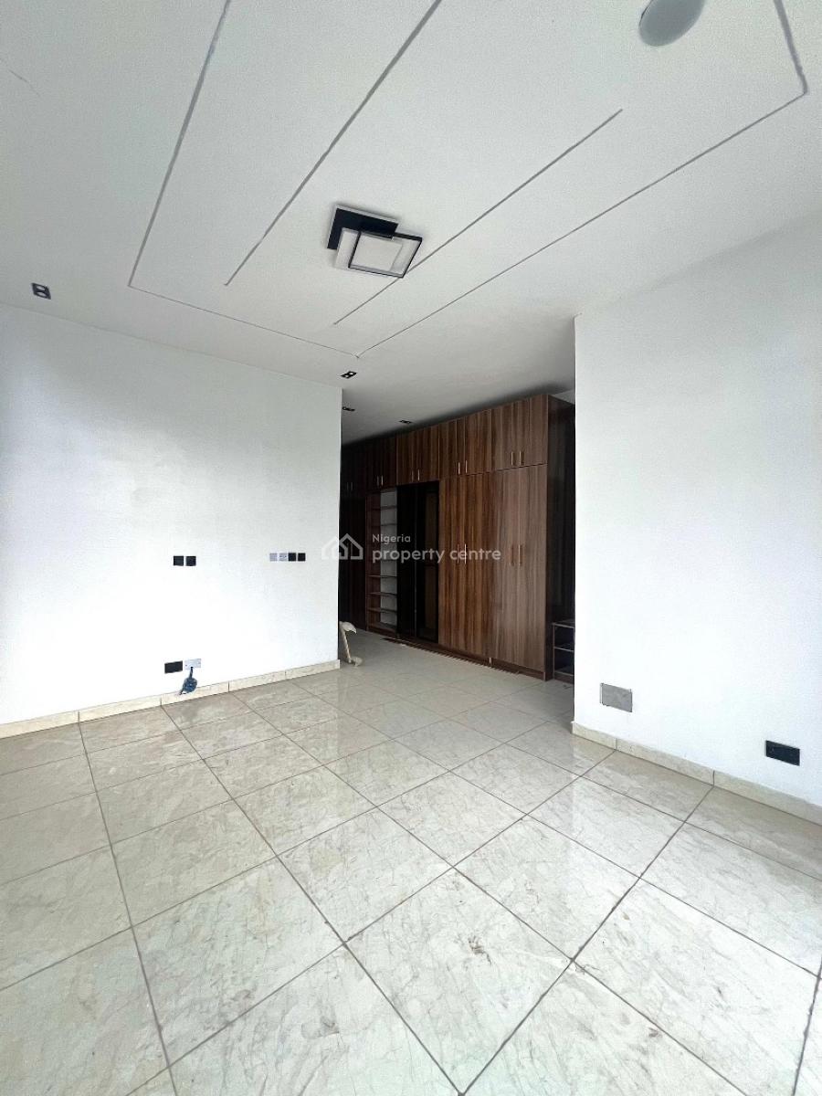 4 Bedrooms Semi-detached House with Bq, Ikota, Lekki, Lagos, Semi-detached Duplex for Sale