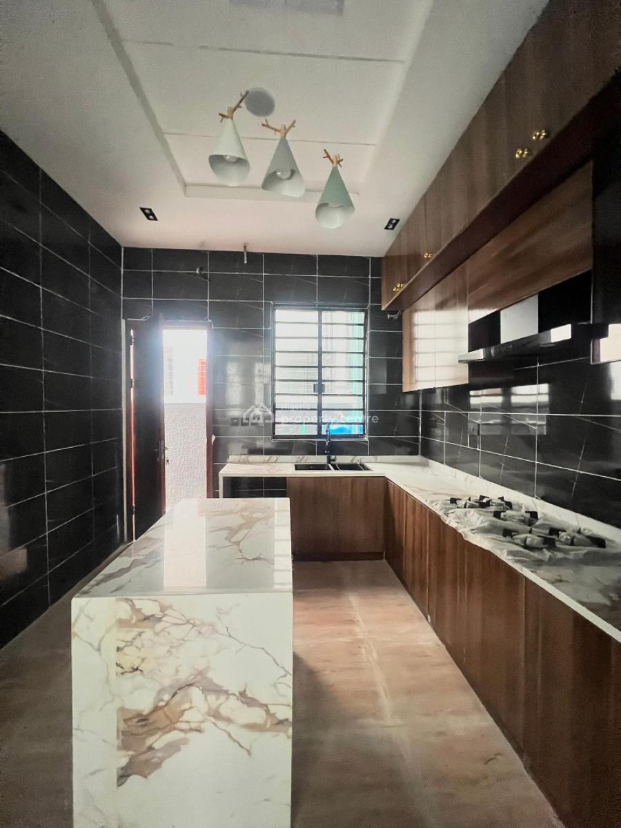 4 Bedrooms Semi-detached House with Bq, Ikota, Lekki, Lagos, Semi-detached Duplex for Sale