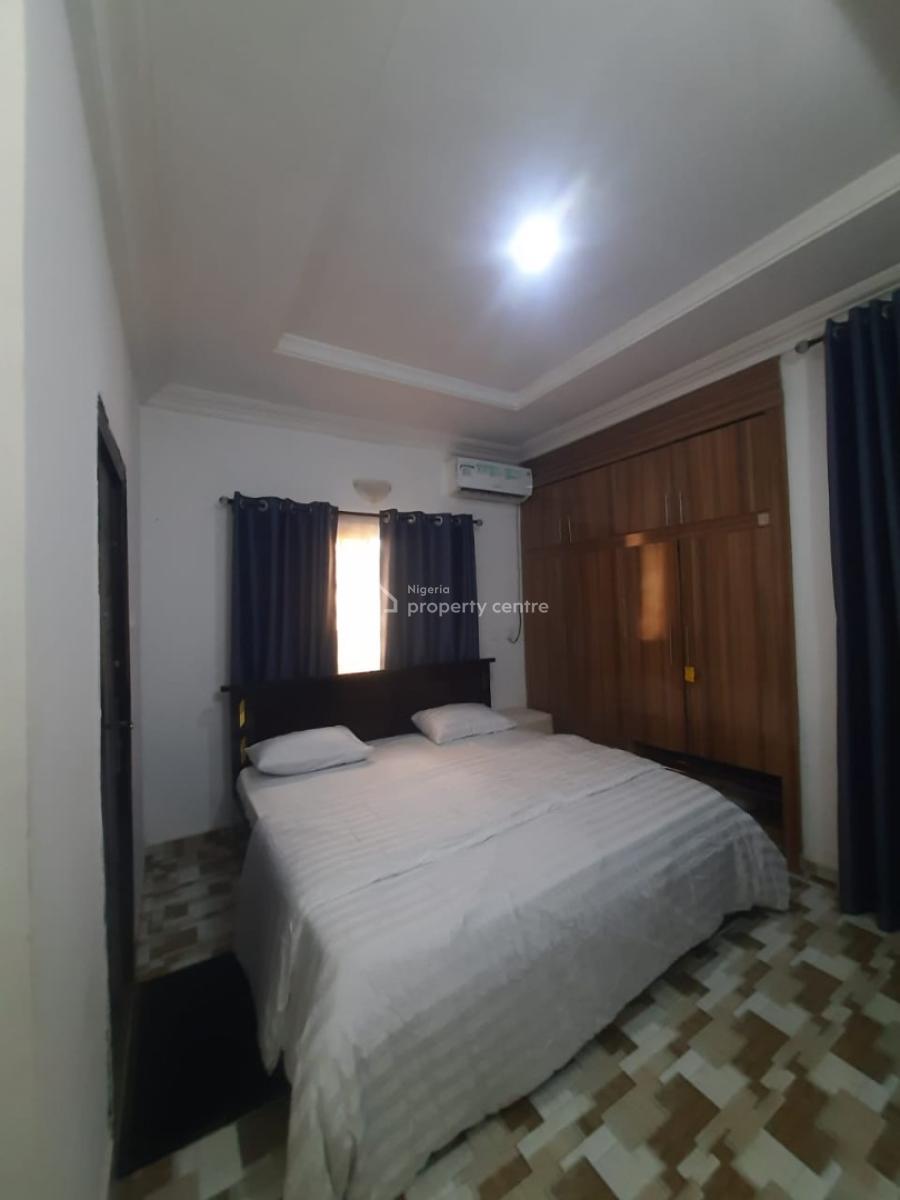Guest House with 3 Rooms with Excellent Facilities, 6 Cairo Street Biltmore Estate, Phase 3, Jikwoyi, Abuja, Self Contain (single Rooms) Short Let