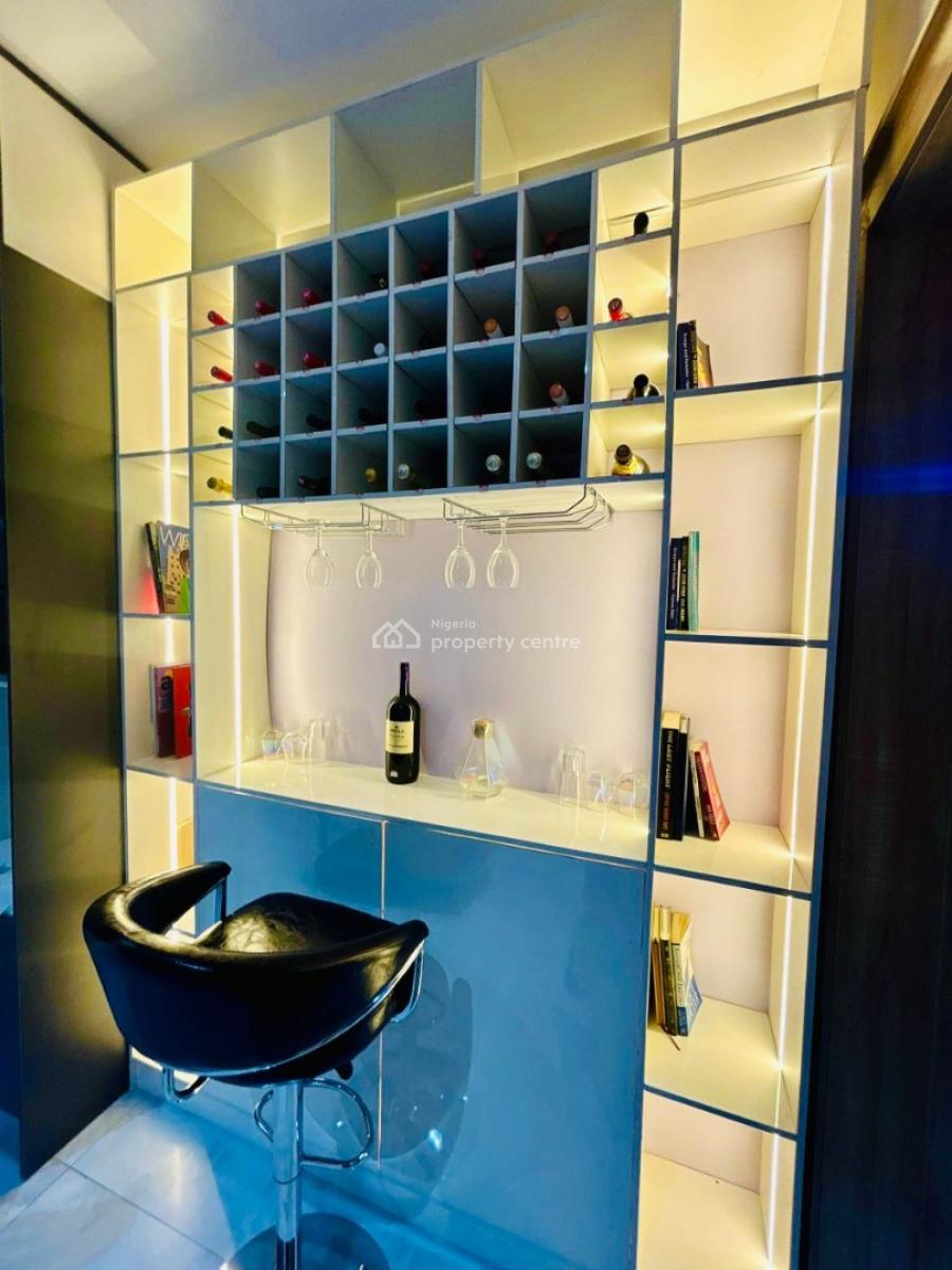 Spacious 2 Bedroom Apartment, Lekki Phase 1, Lekki, Lagos, Flat / Apartment Short Let