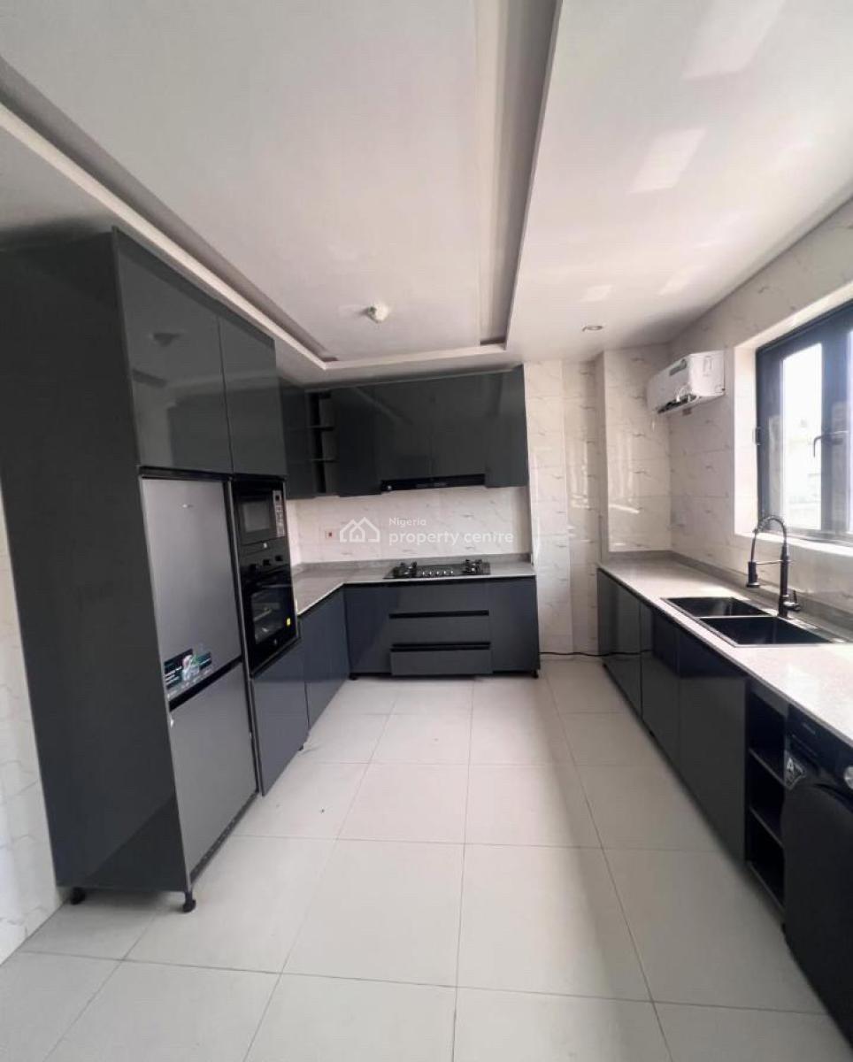 2 Bedroom Apartment, Lekki Phase 1, Lekki, Lagos, Block of Flats for Sale