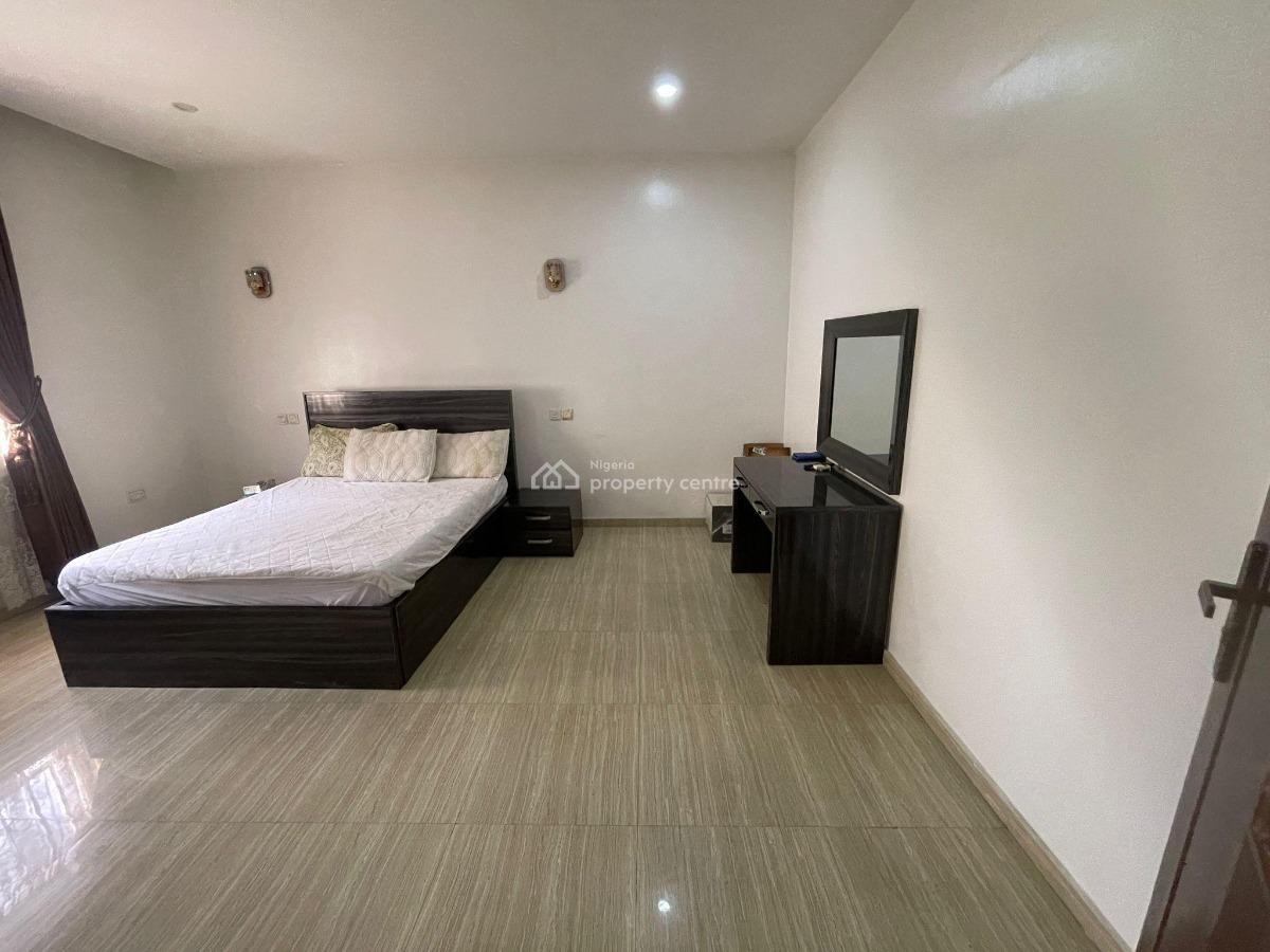 Luxury  3 Bedroom Apartment, Queens Drive, Ikoyi, Lagos, Flat / Apartment for Rent