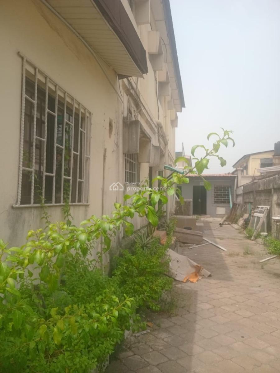 4-bedroom Semi-detached House with 1-room Boys Quarters, Dolphin Estate, Osborne, Ikoyi, Lagos, Semi-detached Duplex for Sale