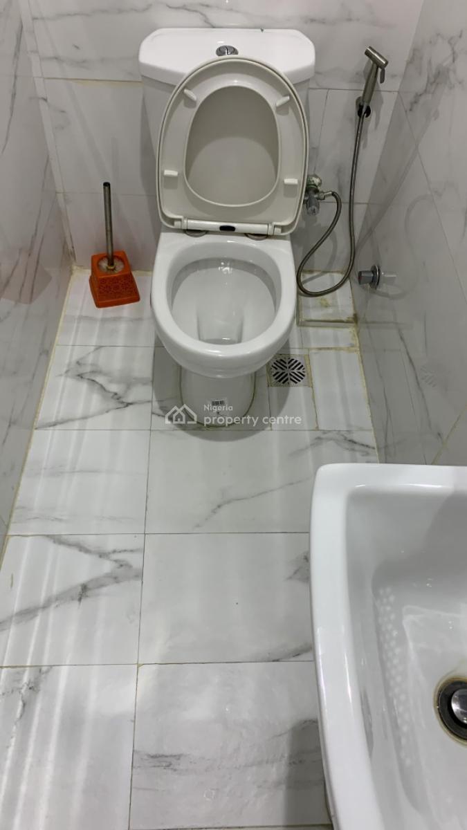 Lovely Room in a Shared Apartment, Fully Serviced and Secured Estate, Ikate Elegushi, Lekki, Lagos, Self Contain (single Rooms) for Rent