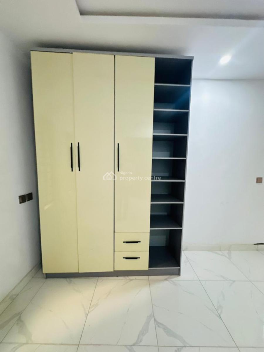 2bedroom Apartment with Pool & Gym, Lekki, Lekki Phase 1, Lekki, Lagos, Flat / Apartment for Rent