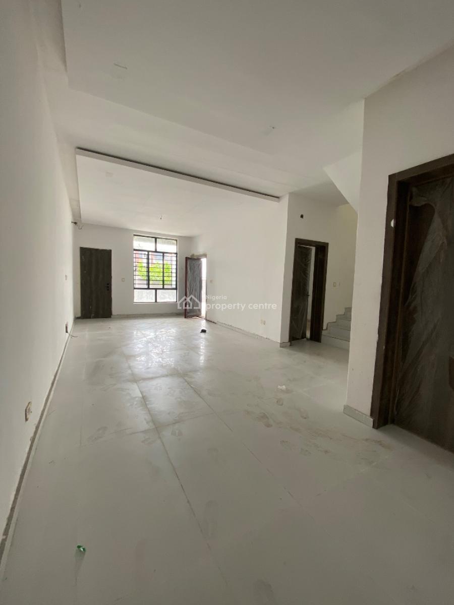 Luxury 4 Bedroom with Bq, Clean Water, Very Stable Light in Secured Est, Beside Emerald Estate,ilaje Mobile Road, Lekki, Lagos, Terraced Duplex for Sale