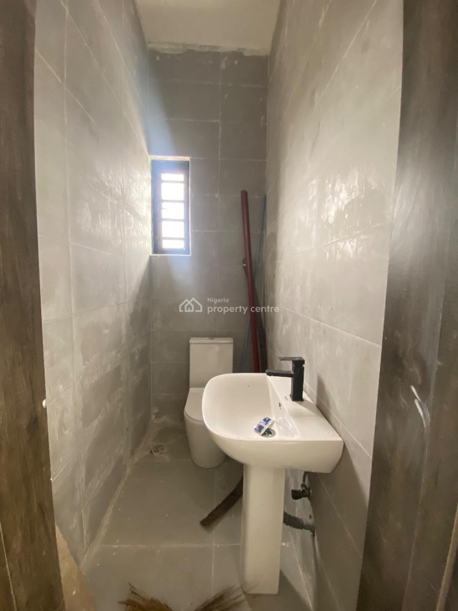 Luxury 4 Bedroom with Bq, Clean Water, Very Stable Light in Secured Est, Beside Emerald Estate,ilaje Mobile Road, Lekki, Lagos, Terraced Duplex for Sale