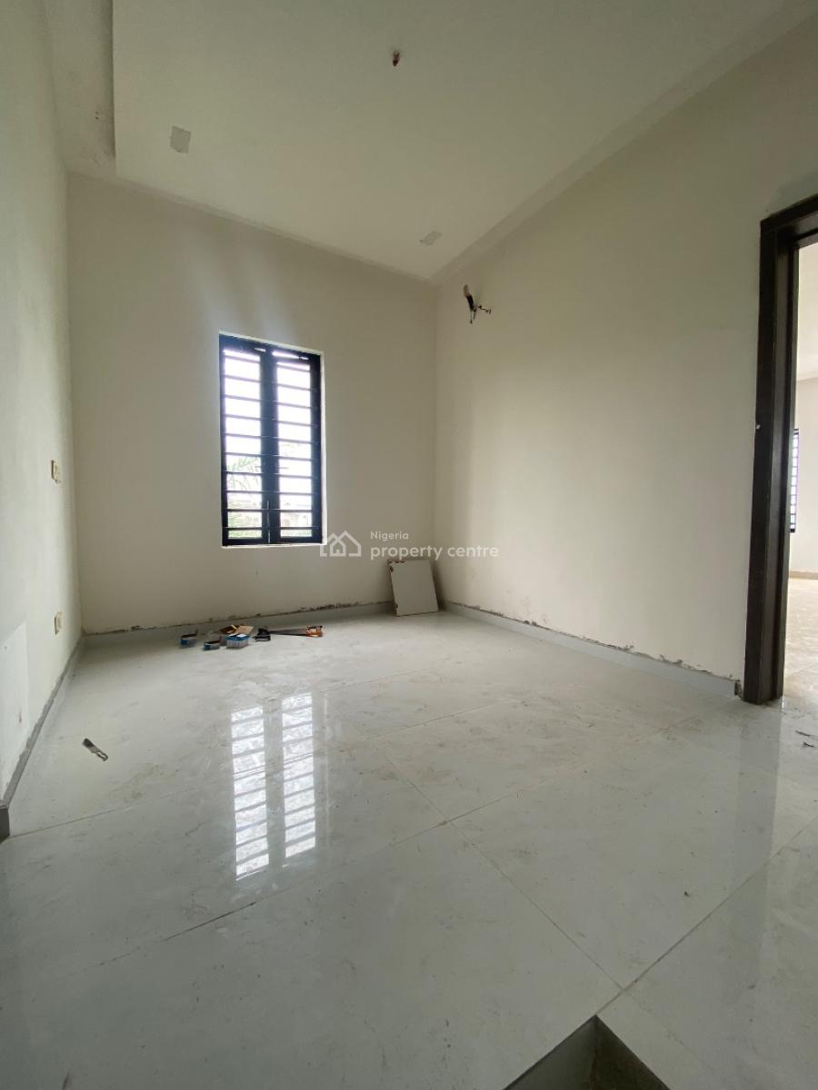 Luxury 4 Bedroom with Bq, Clean Water, Very Stable Light in Secured Est, Beside Emerald Estate,ilaje Mobile Road, Lekki, Lagos, Terraced Duplex for Sale