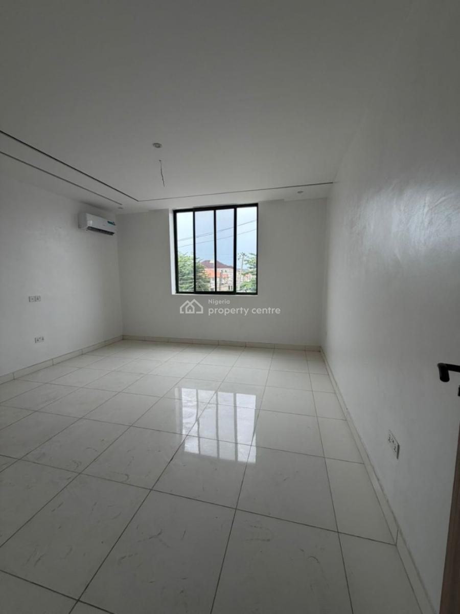 Spacious 2-bedroom Apartment, Lekki (right Side), Lekki, Lagos, Flat / Apartment for Sale